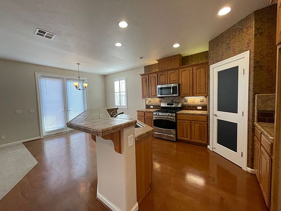 4th image of 9987 Macabee Ln