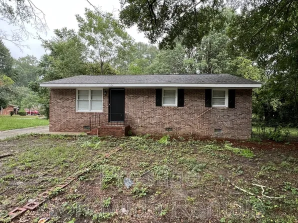 2104 Wellborn Dr, Columbus, GA 31907