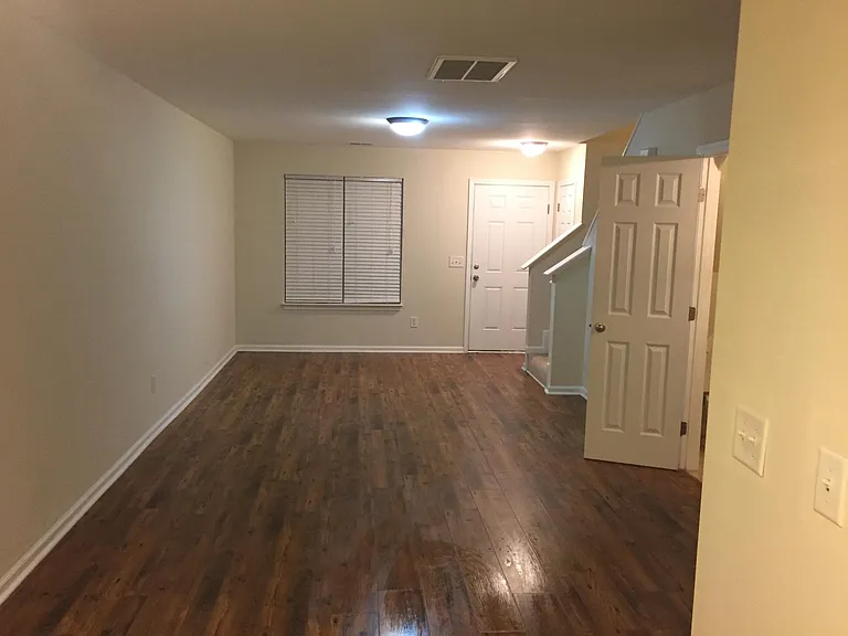 3808 Bison Hill Ln — Photo 3