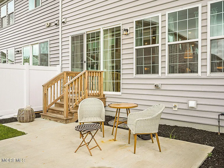 4039 Heron Dr — Photo 42