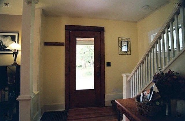 2nd image of 113 Irving Pl