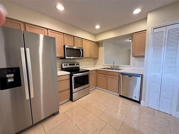 5th image of 13313 Fairway Glen Dr APT 102