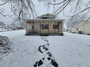 422 Pulaski St, Pulaski, VA 24301