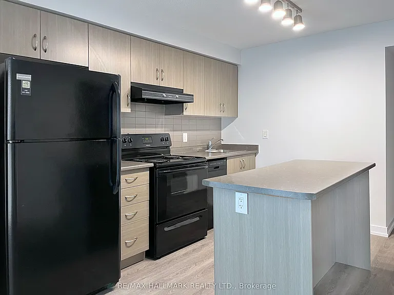 132 Berkeley St #401 — Photo 6