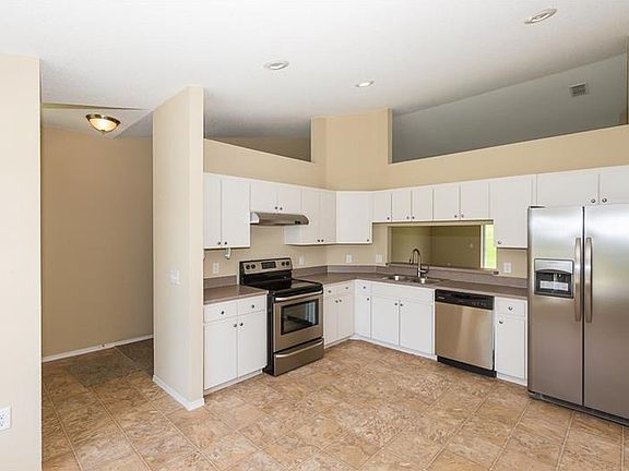 2nd image of 8335 Greystone Dr
