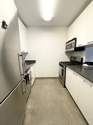 Rented by NY Living Solutions | media 23