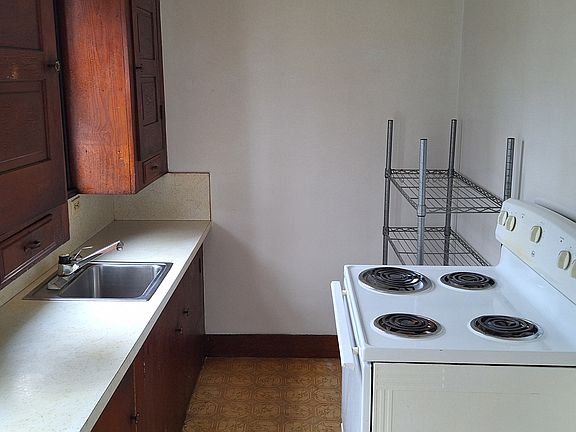 5th image of 518 W Jefferson St #1/2