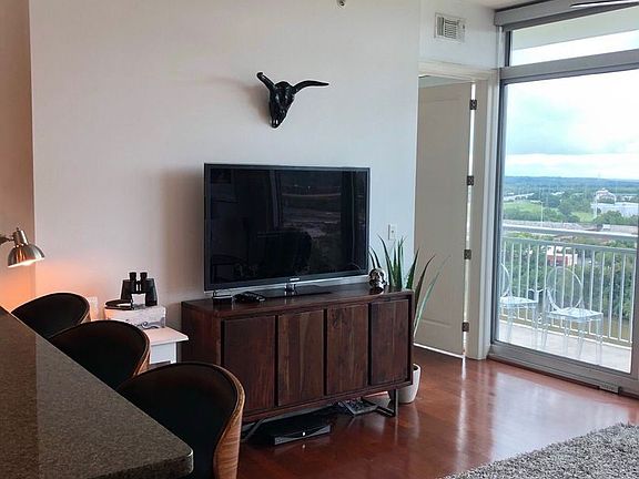 3rd image of 301 Virginia St #16-1606