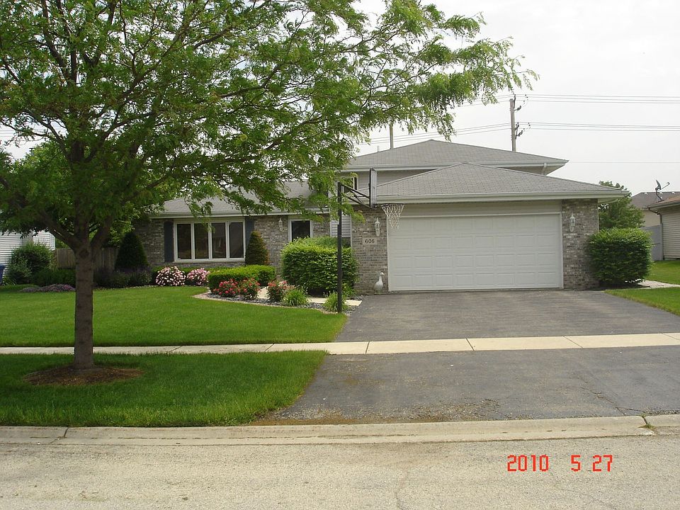 1st image of 606 Vanderbilt Dr