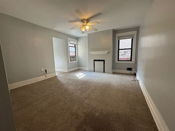 4th image of 941 Saint James St APT 3