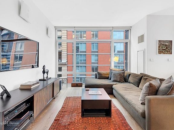 2nd image of 163 W 18th St #4B