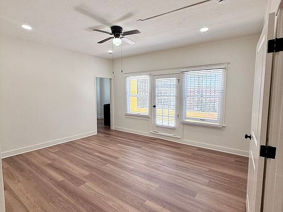 2nd image of 2805-2813A S Vermont Ave #5