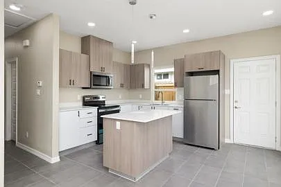3300 Frio Ave — Photo 3