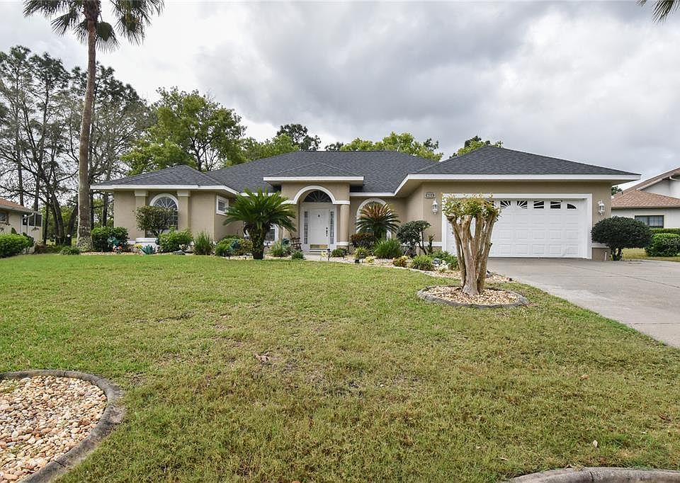 1st image of 366 Lake Dr