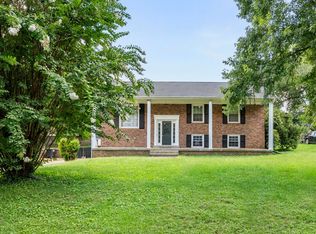 209 Hampton Dr, Columbia, TN 38401