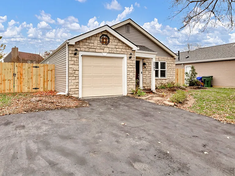 2393 Sawbury Blvd — Photo 22