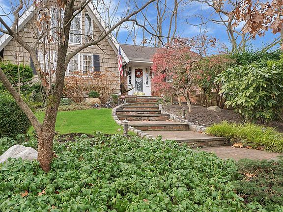 3rd image of 62 Ledgewood Dr