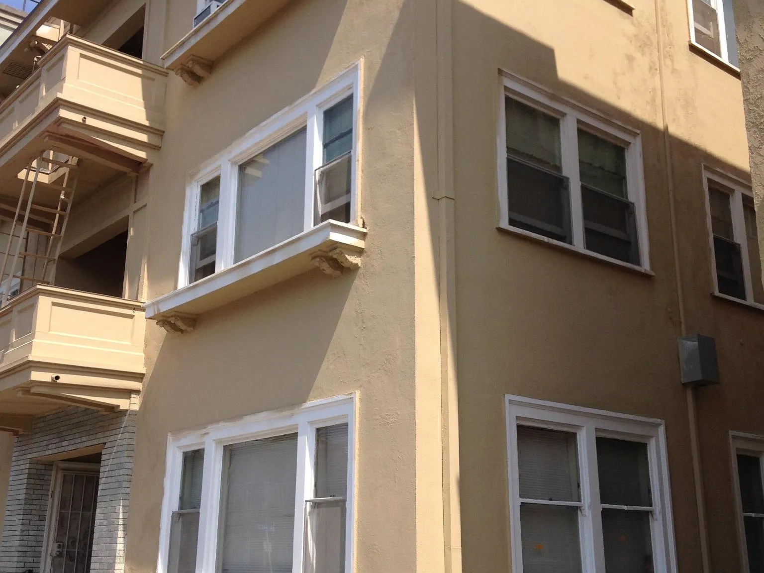 1 bed, 950 sqft, $1,995 — Photo 2