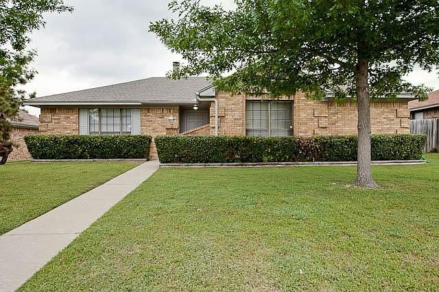 1st image of 1409 Petunia Dr