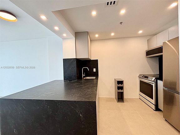 5th image of 2829 Indian Creek Dr APT 604