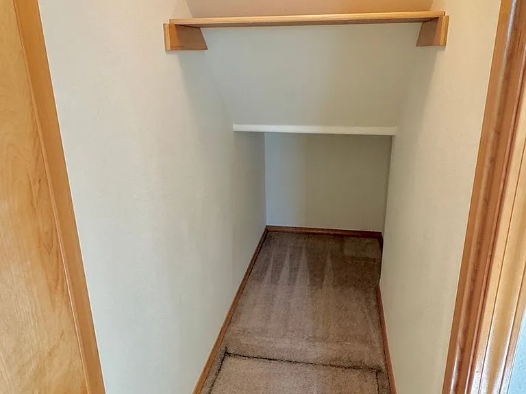 8702 NE Glisan St — Photo 17