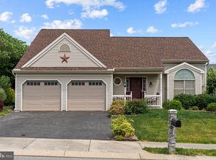 307 Oak Thorne Ln, Lancaster, PA 17602