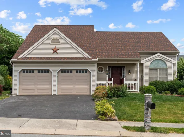 307 Oak Thorne Ln, Lancaster, PA 17602