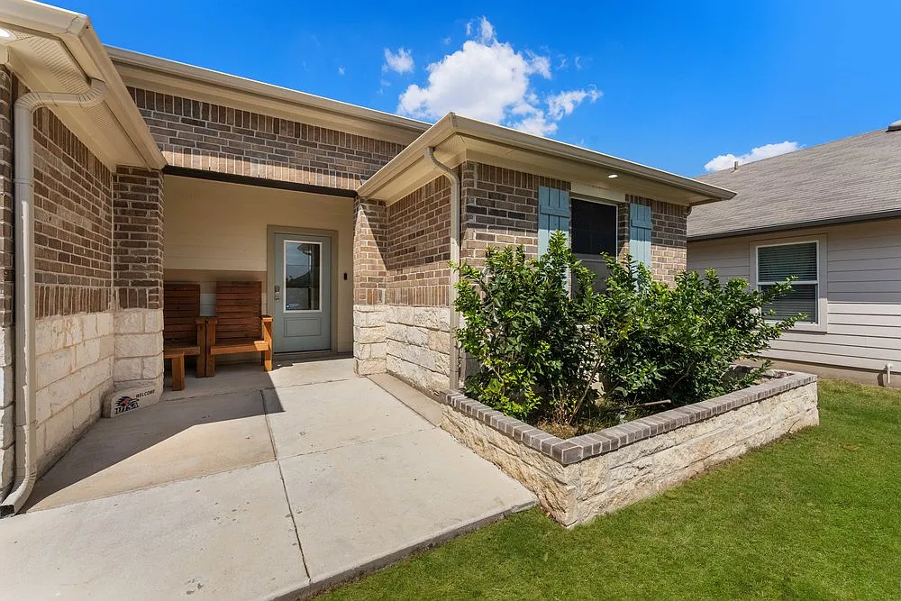 Building Photo - 829 Margay Loop
