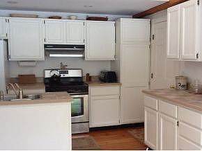 Kitchen cooking area