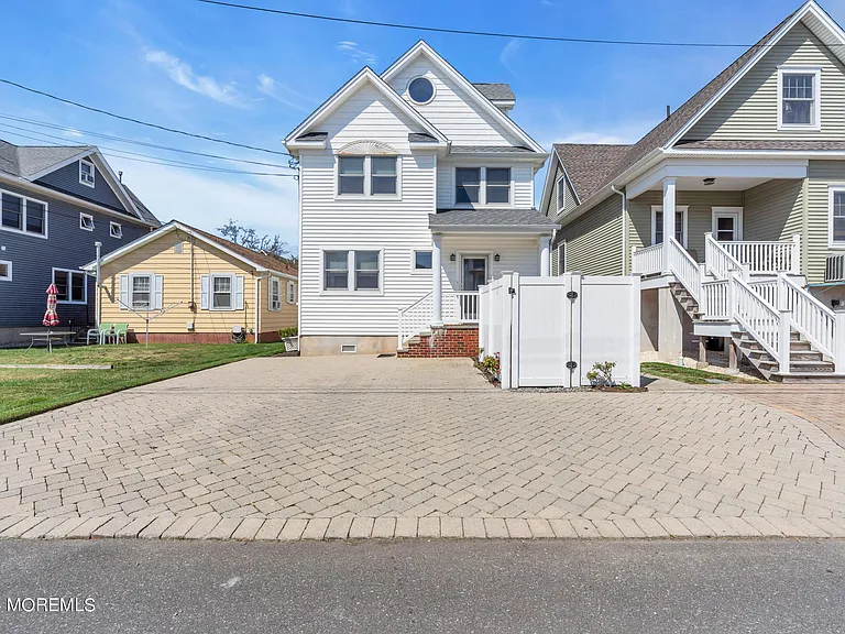 18 Meadow Ave — Photo 60