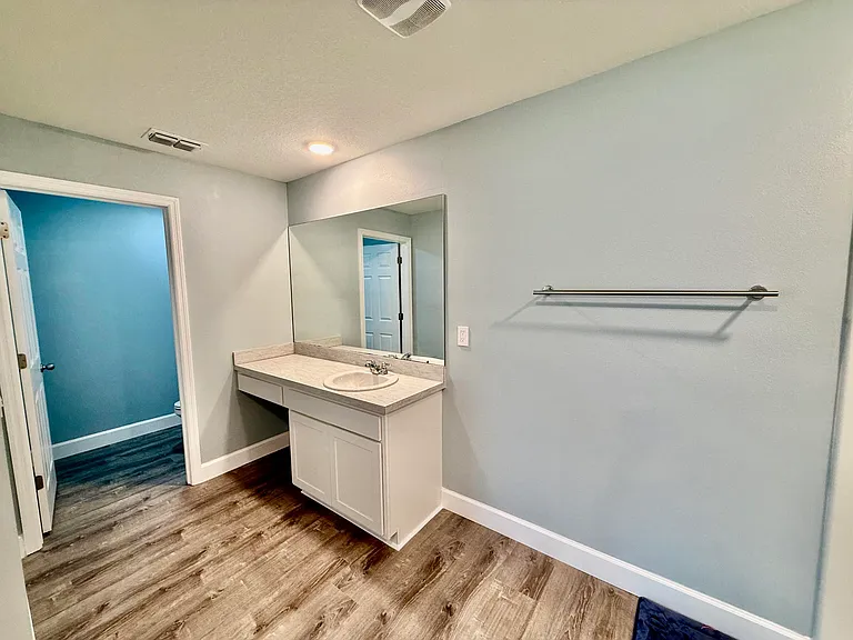 692 SW Hamberland Ave — Photo 11