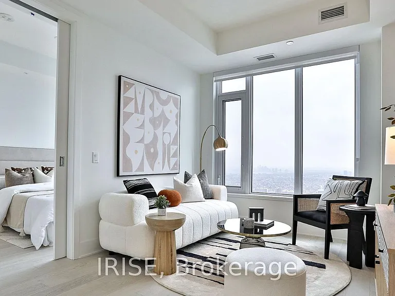 11 Yorkville Ave #5702 — Photo 5