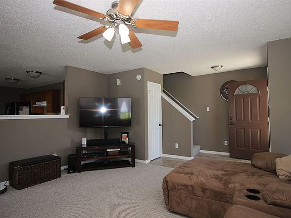 4th image of 2592 Priest Dr