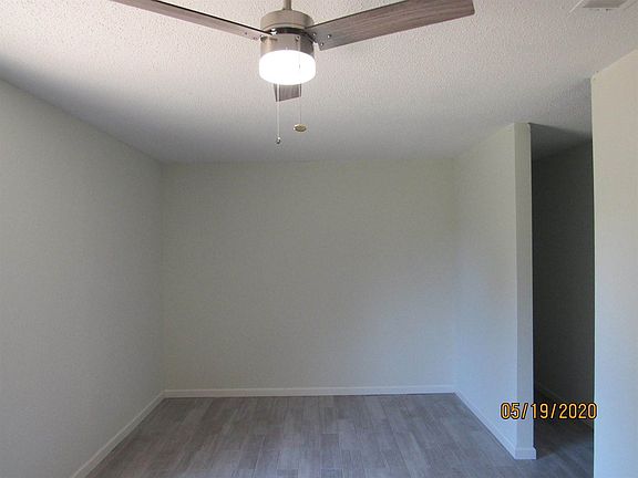 5th image of 517 White Oak Ln