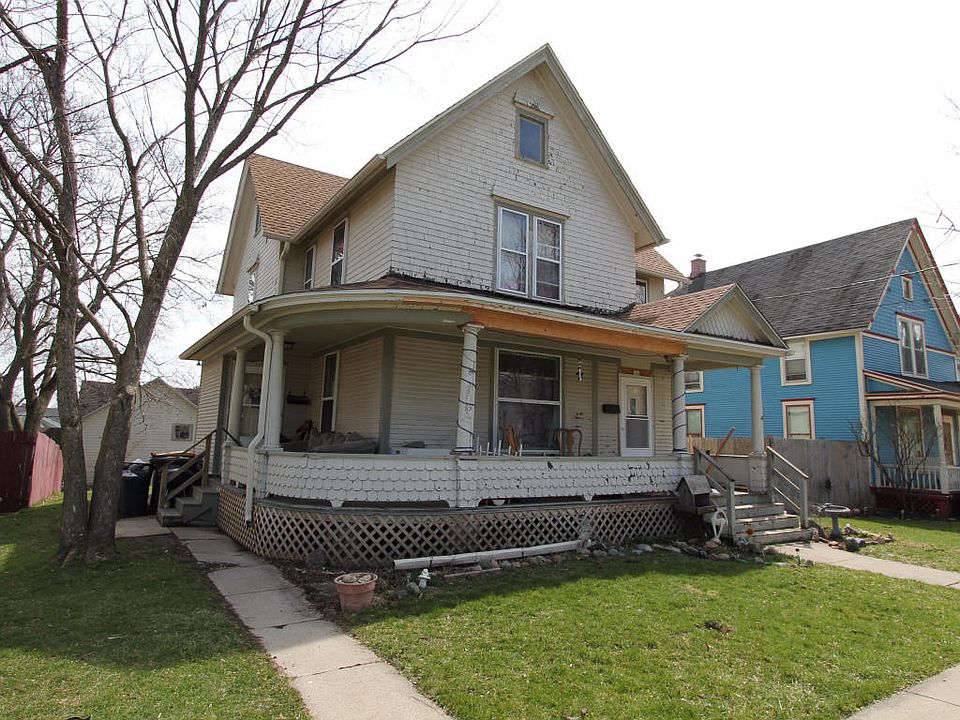 2nd image of 240 Edward St
