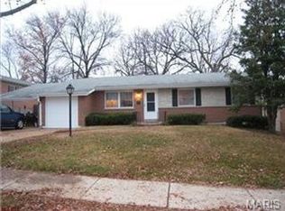 573 Stonewick Dr, Saint Louis, MO 63125