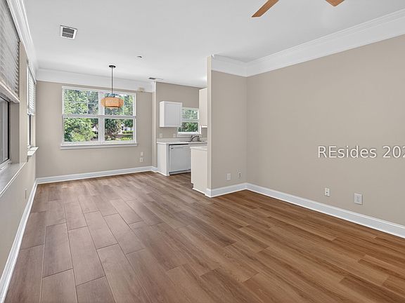 4th image of 31 Summerfield Ct APT 113