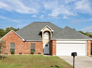 23940 Southpoint Dr, Denham Springs, LA 70726