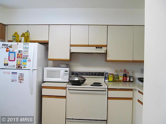 2nd image of 5 Cherry Manor Ct
