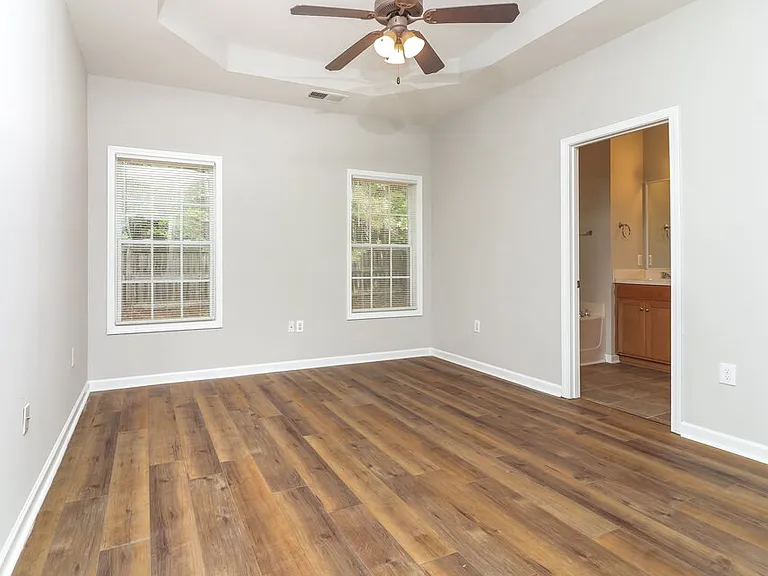 82 Brookvalley Ct W — Photo 12