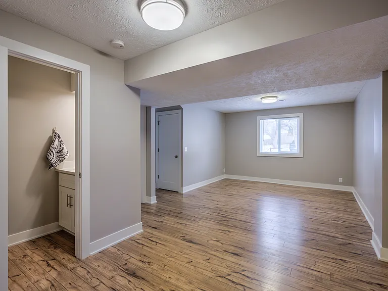 13511 Schirra St — Photo 28
