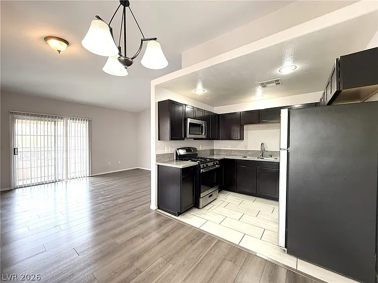 401 Pine Haven St #206 — Photo 7