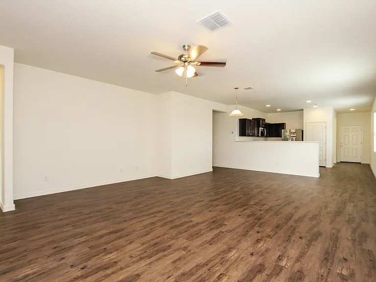 4116 S 81st Dr — Photo 3