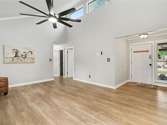 4th image of 210 Fireside Way