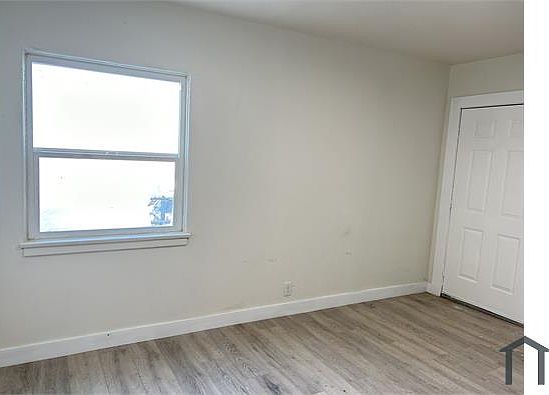 2nd image of 13251 Pinney St