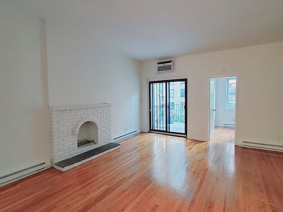 2nd image of 4 W 83rd St APT 3