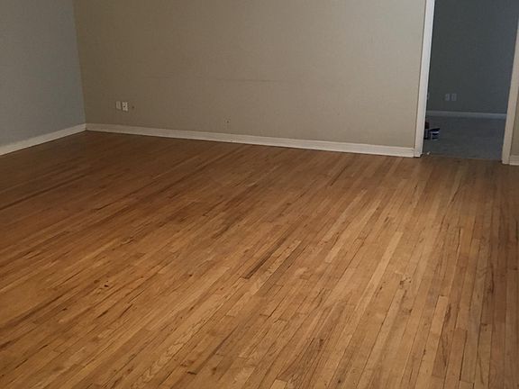 3rd image of 3309 32nd St #1