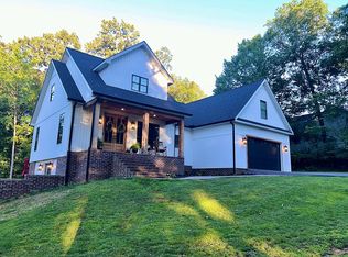 183 Countrywood Dr, Paris, TN 38242