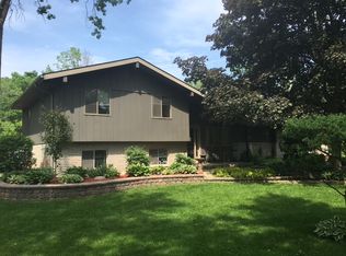 7266 Holcomb Rd, Clarkston, MI 48346