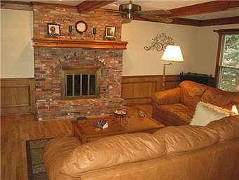 LIVING ROOM W/ HARDWOOD FLOORS